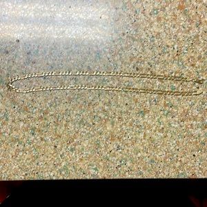 I’m selling a jewelry chain